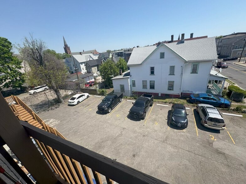 More Photos Of 1086 E Main St, Bridgeport Multifamily For Sale