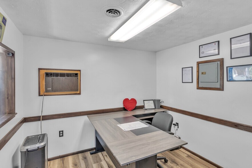 More Photos Of 548 Hill St, Mc Grann Flex For Sale