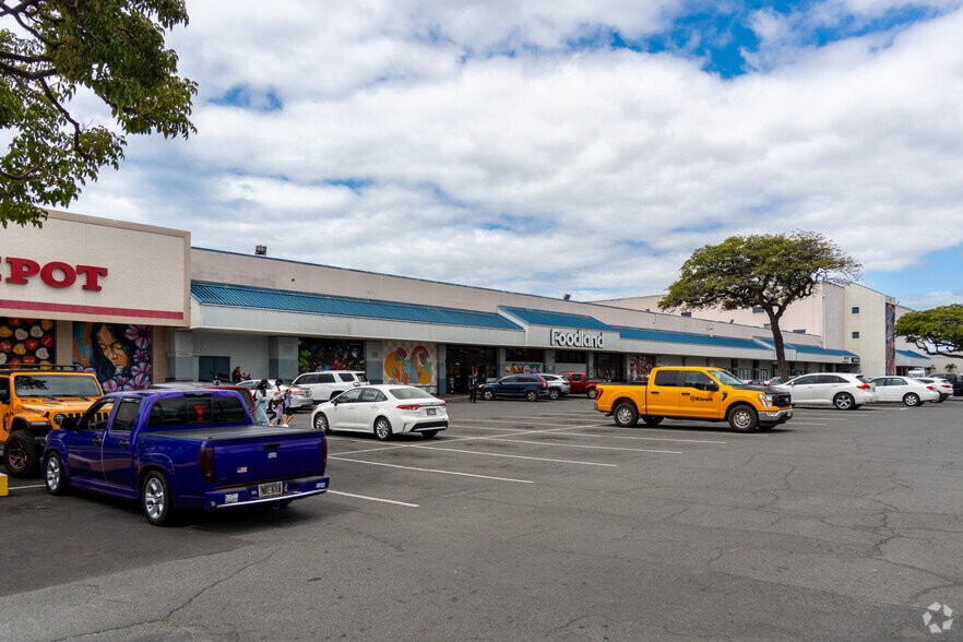 More Photos Of 1505 Dillingham Blvd, Honolulu General Retail For Lease