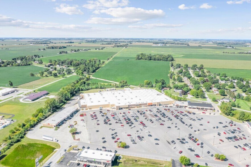 More Photos Of 3228 S Western Ave, Marion Unknown For Lease