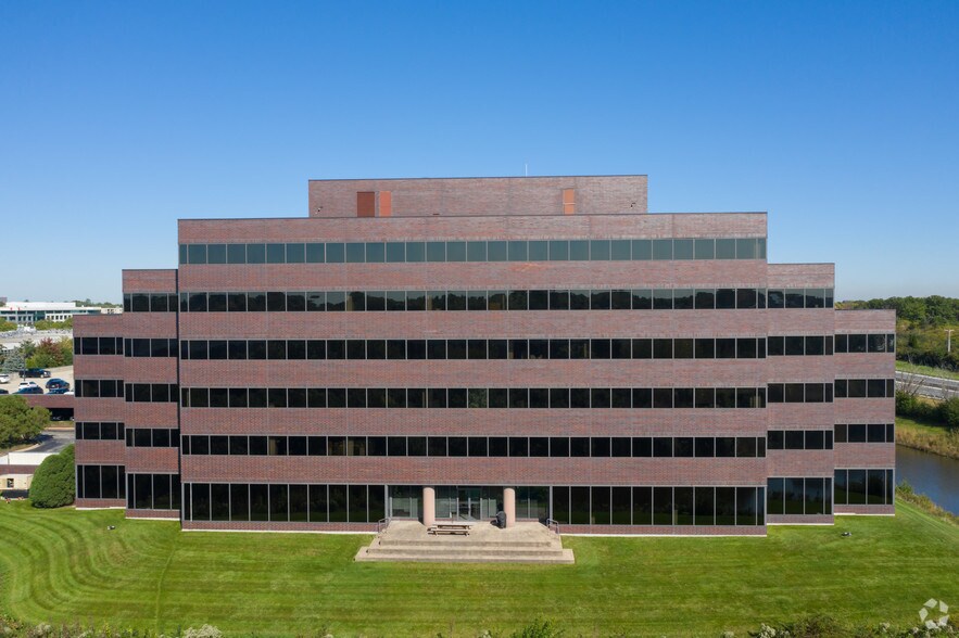 Primary Photo Of 999 Oakmont Plaza Dr, Westmont Office For Lease