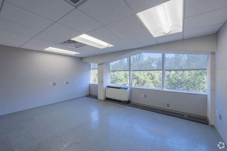 More Photos Of 2301 Napa Vallejo Hwy, Napa Land For Lease