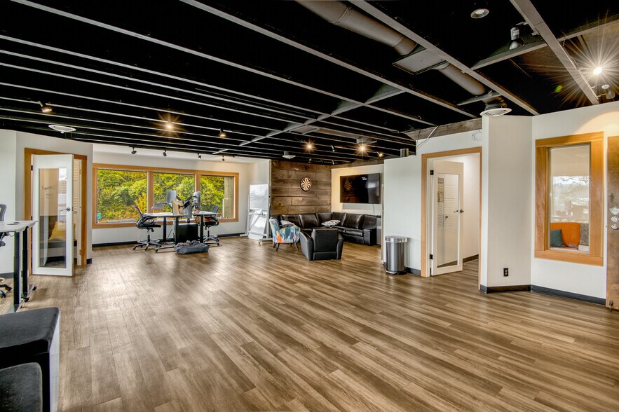 More Photos Of 12290 SW Main St, Portland Office For Sale