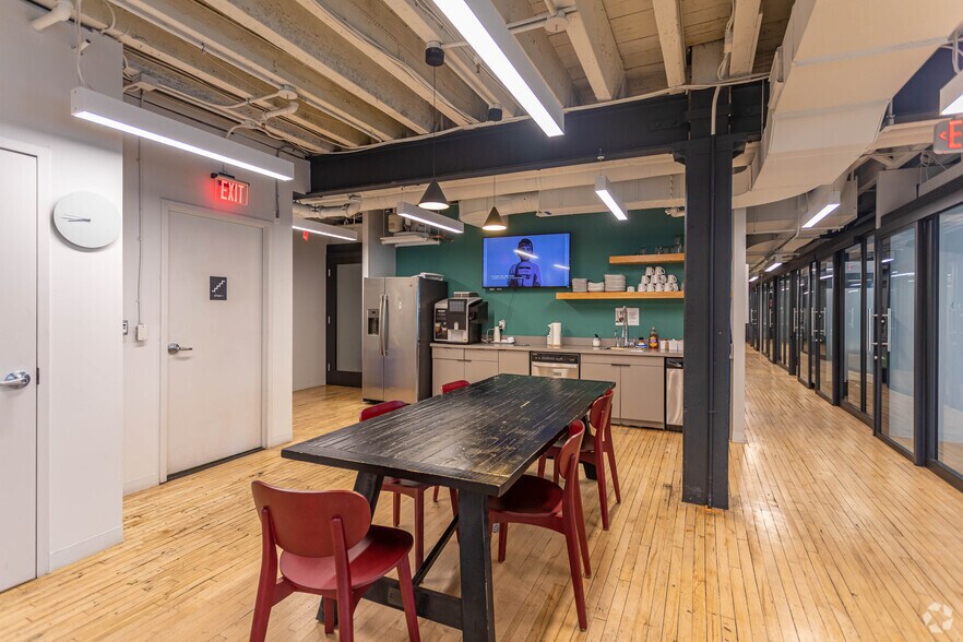 More Photos Of 359-361 Newbury St, Boston Office For Lease