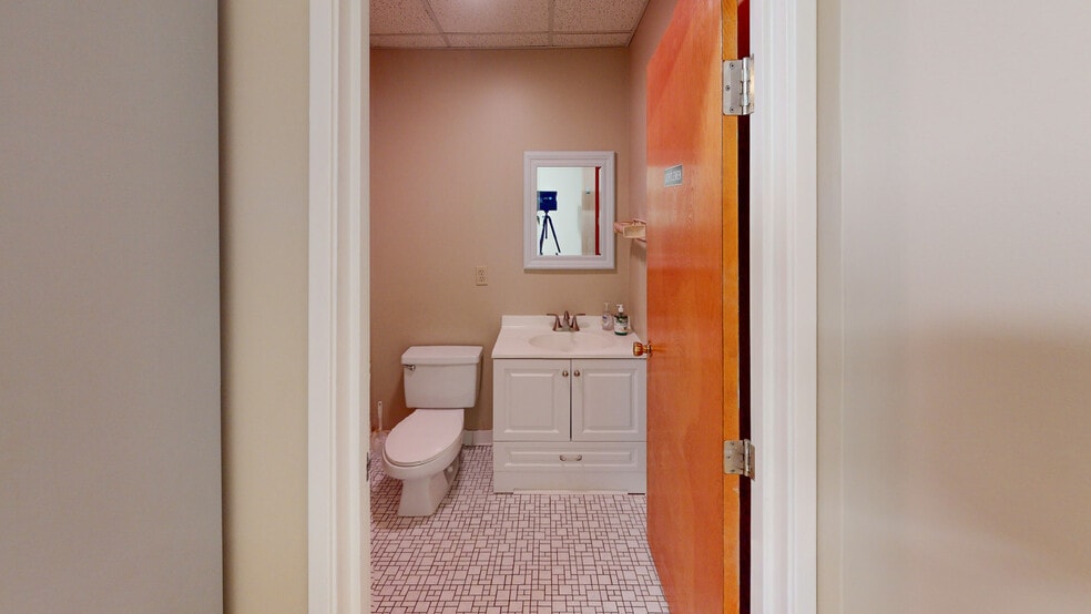 More Photos Of 536 Broad St, Weymouth Medical For Sale