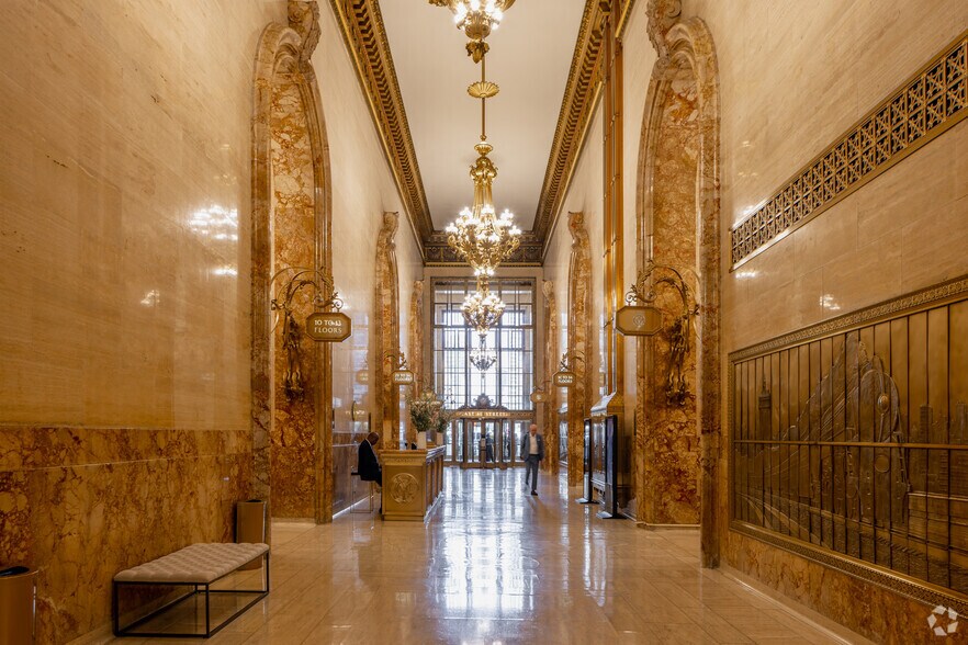 More Photos Of 230 Park Ave, New York Office For Lease