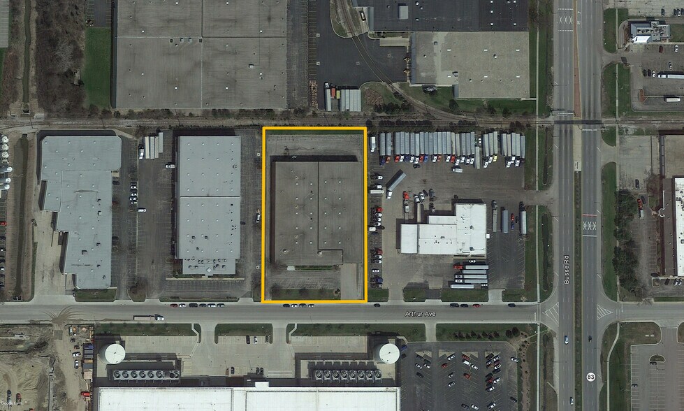 More Photos Of 1550 Arthur Ave, Elk Grove Village Warehouse For Lease