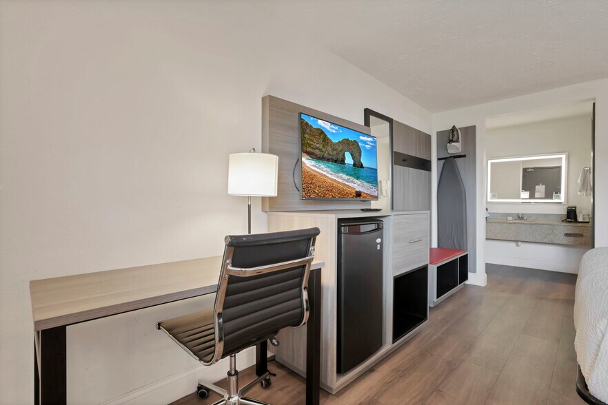 More Photos Of 22115 Brookpark Rd, Cleveland Hotel For Sale