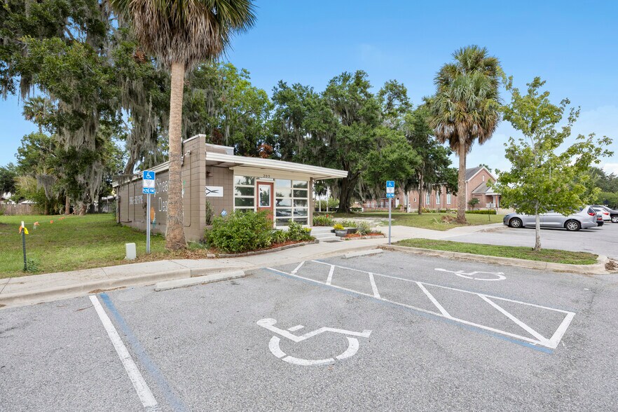 More Photos Of 203 Laurel St, Palatka Office For Sale