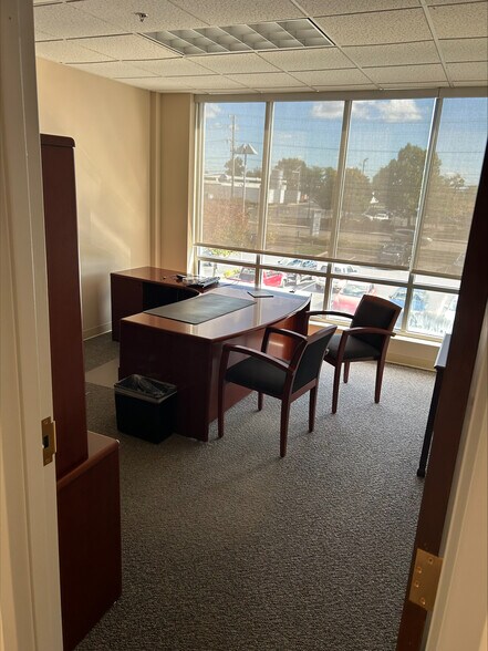 More Photos Of 935 Jefferson Blvd, Warwick Office For Sale