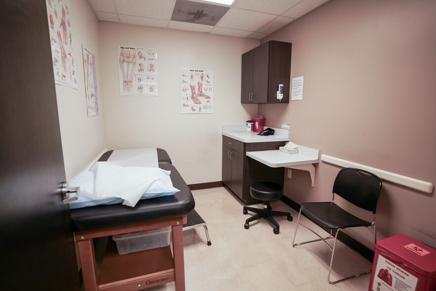 More Photos Of 2911 Red Bug Lake Rd, Casselberry Medical For Sale