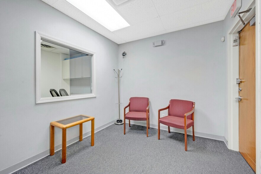 More Photos Of 970 N Broadway, Yonkers Medical For Lease