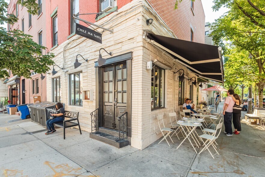 More Photos Of 47 Franklin St, Brooklyn Apartments For Sale