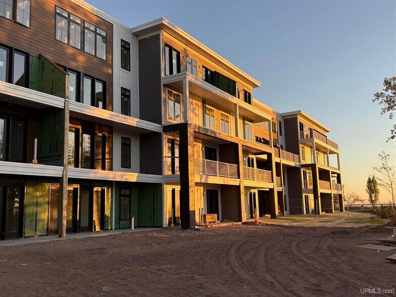 More Photos Of 2401 Lakeshore Blvd, Marquette Multifamily For Sale