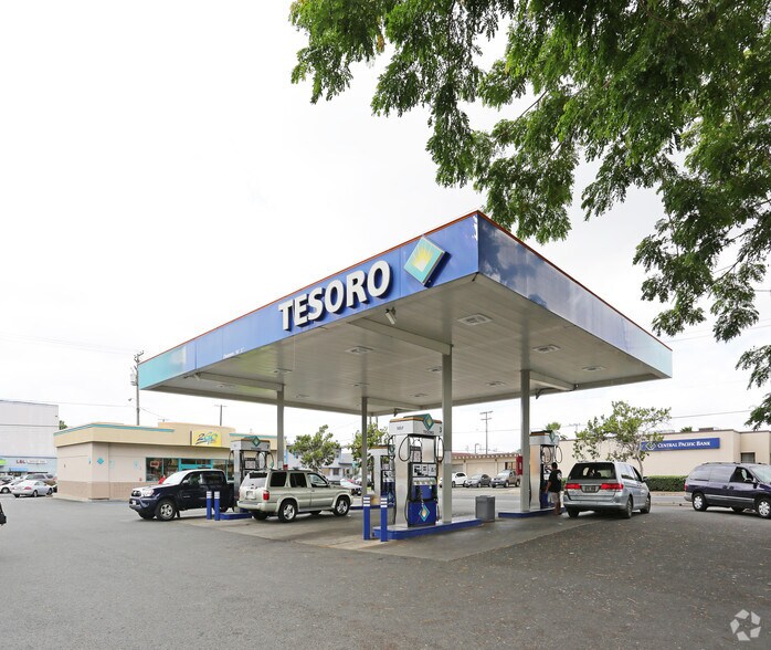 More Photos Of 1505 Dillingham Blvd, Honolulu Unknown For Lease