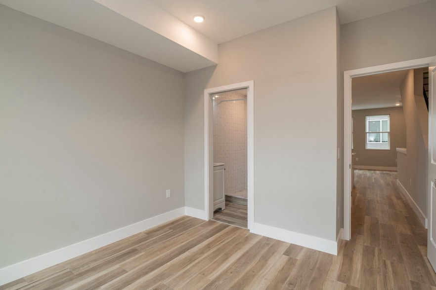 More Photos Of 2010 N 8th St, Philadelphia Apartments For Sale