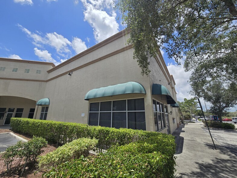 More Photos Of 12140 Wiles Rd, Coral Springs Light Manufacturing For Sale