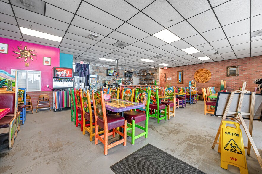 More Photos Of 1508-1574 N Mitchell St, Cadillac General Retail For Sale