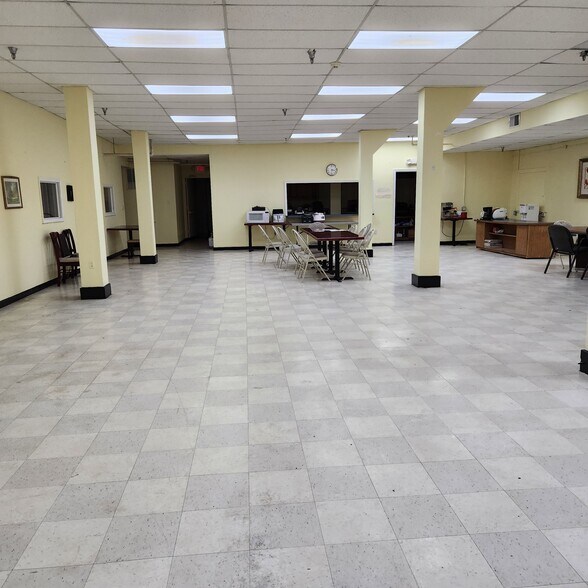 More Photos Of 7055 Terminal Sq, Upper Darby Township Medical For Sale