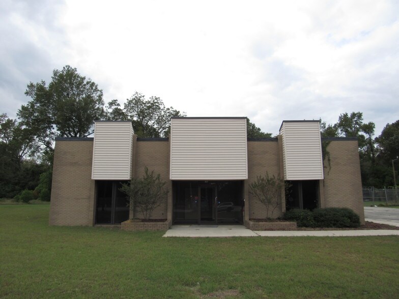 More Photos Of 2765 Magnolia St, Orangeburg Flex For Sale