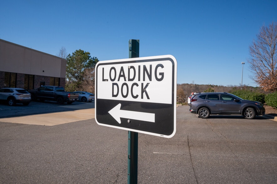 More Photos Of 129 Oakpark Dr, Mooresville Light Manufacturing For Lease