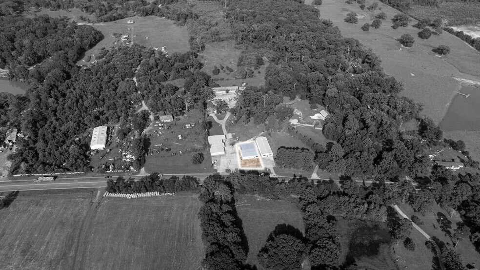 More Photos Of 2524 US Highway 96 N, Center Warehouse For Sale