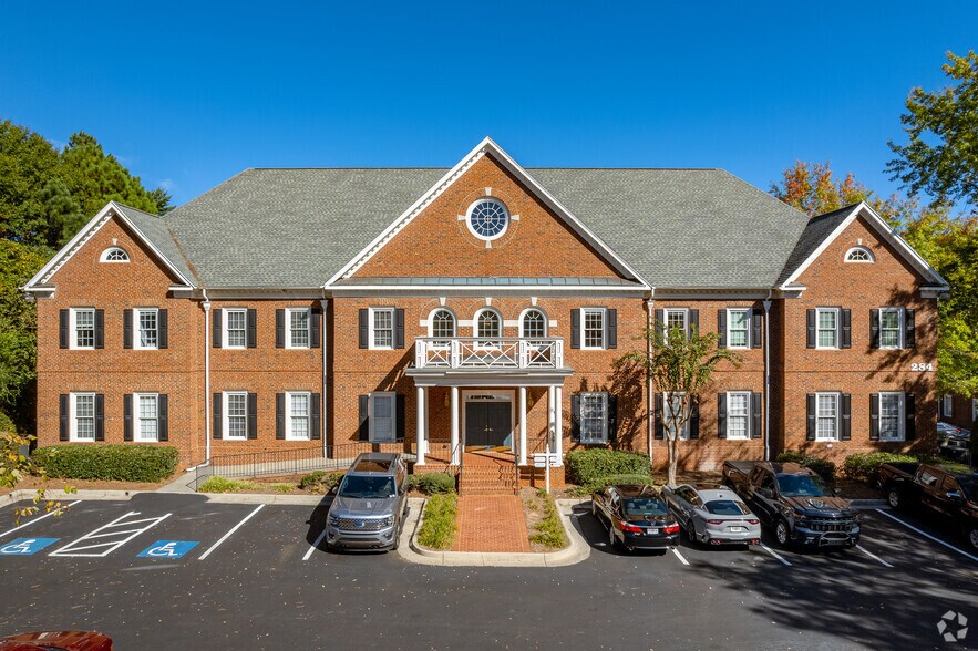 More Photos Of 284 S Main St, Alpharetta Unknown For Lease