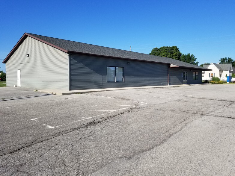 More Photos Of 239 Ash St, Tipton Medical For Lease