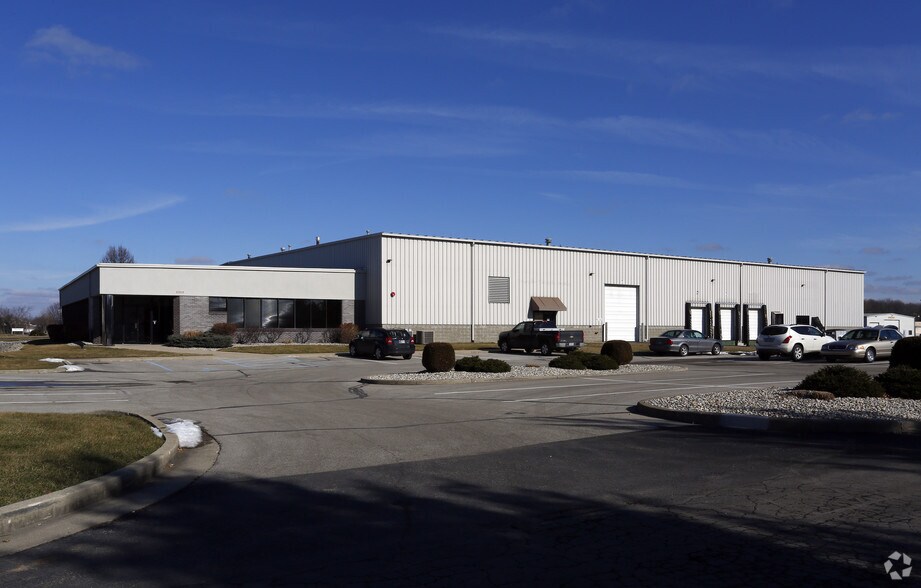 More Photos Of 17005 Westfield Park Rd, Westfield Warehouse For Lease