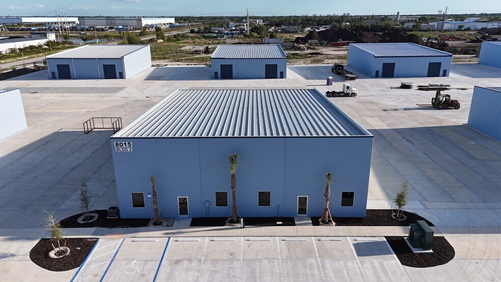 Primary Photo Of 8055 Ironside Dr, Fort Myers Unknown For Lease