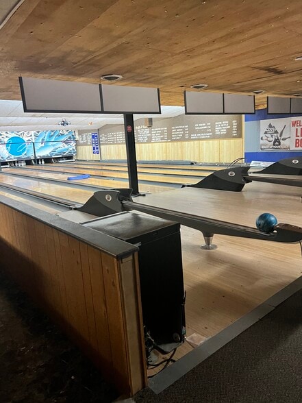 More Photos Of 134 E 2nd St, Leigh Sports And Entertainment For Sale