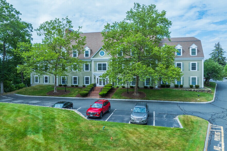 Primary Photo Of 10 Cedar St, Woburn Office For Sale