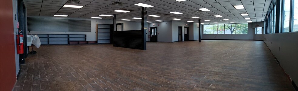 More Photos Of 701 S Crouse Ave, Syracuse Freestanding For Lease