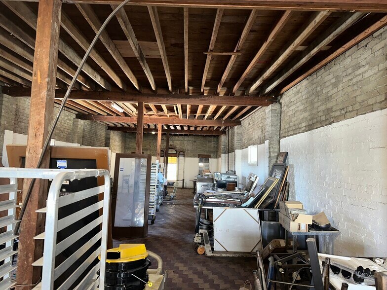 More Photos Of 356-358 3rd St NW, Winter Haven Storefront For Sale