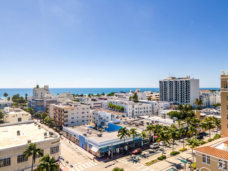 More Photos Of 232 12th St, Miami Beach Storefront For Lease