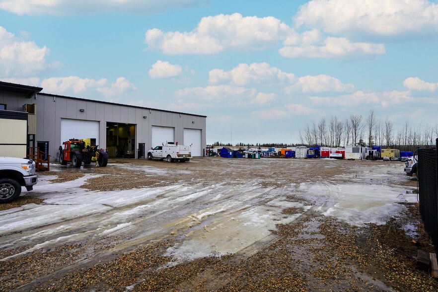 More Photos Of 952 Boulder Blvd, Stony Plain Warehouse For Lease