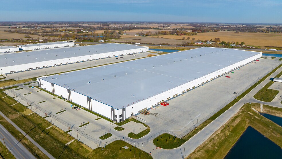 More Photos Of 5635 N Graham Rd, Whiteland Manufacturing For Lease