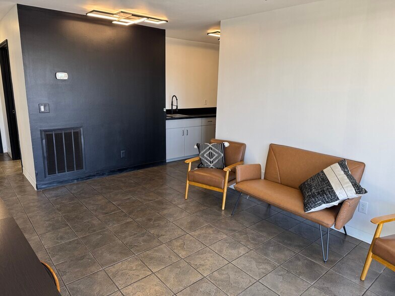 More Photos Of 2029 Brookside Ln, Kingsport Industrial For Sale