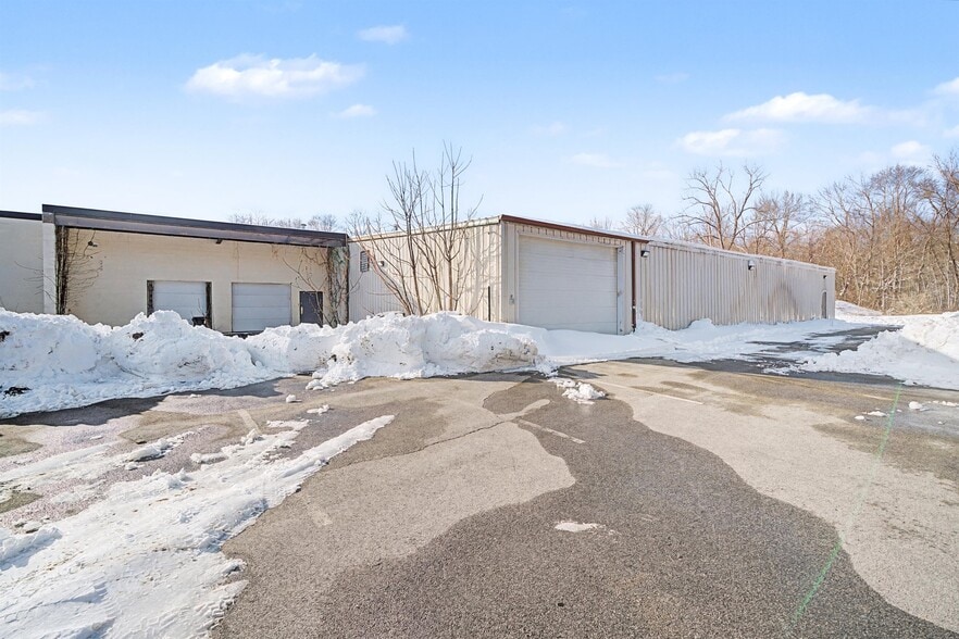 More Photos Of 688 Route 17K, Montgomery Warehouse For Lease