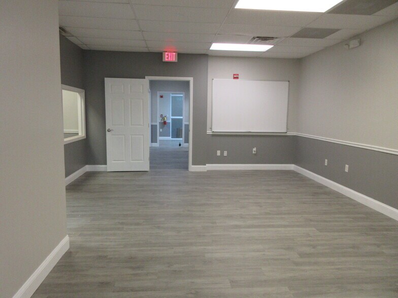 More Photos Of 540 NW University, Port Saint Lucie Office Residential For Sale