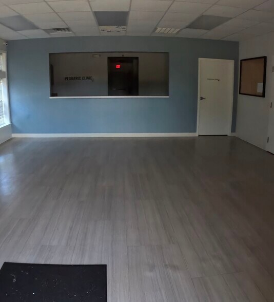 More Photos Of 11870 Cranston Dr, Arlington Office For Lease
