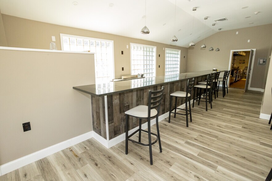More Photos Of 527-529 William St, East Orange Restaurant For Sale