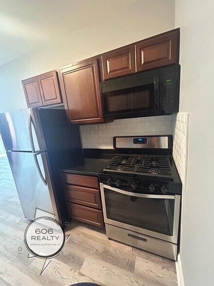 More Photos Of 7201-7217 N Western Ave, Chicago Apartments For Sale