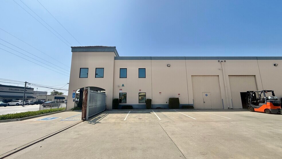 More Photos Of 11135 E Rush St, South El Monte Manufacturing For Lease