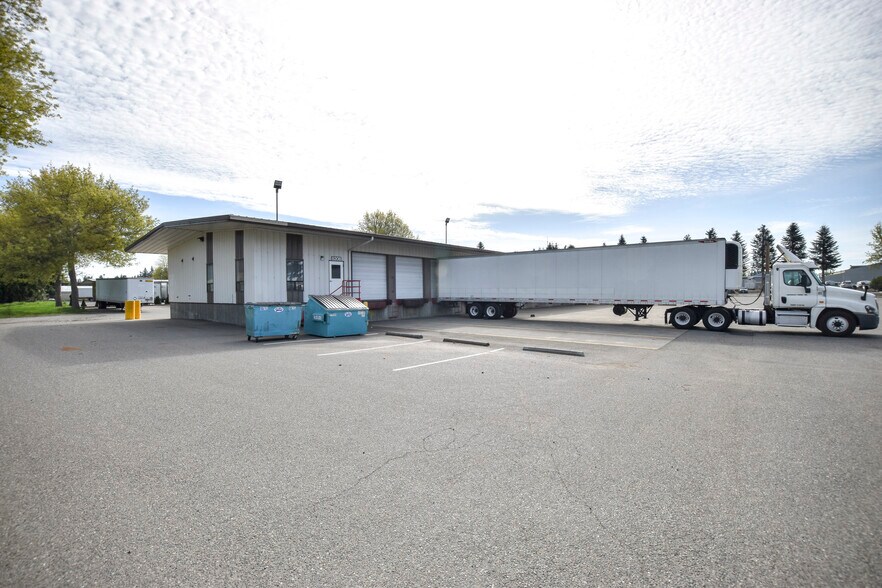 More Photos Of 820 Airport Ct SE, Olympia Truck Terminal For Lease