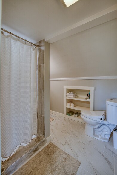 More Photos Of 40 Main St, Pacific Beach Flex For Sale