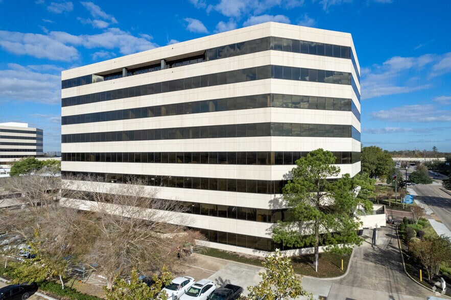 More Photos Of 14701 St. Marys Ln, Houston Unknown For Lease