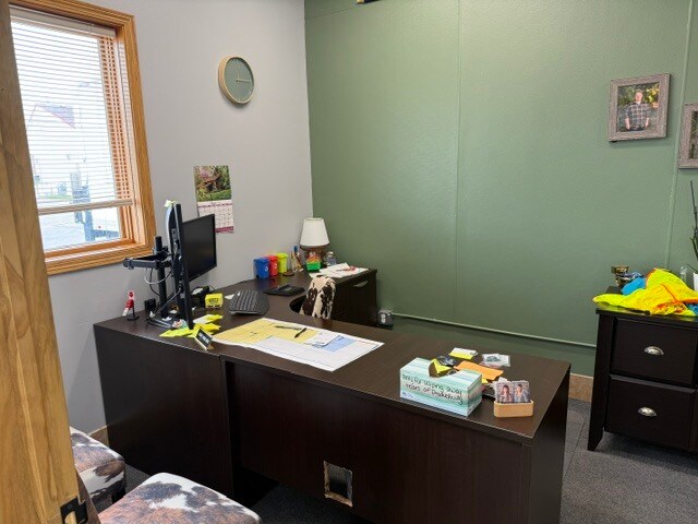 More Photos Of 134 26th St NW, Owatonna Office For Lease