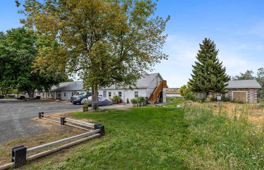 More Photos Of 510 Fig St, Moses Lake Apartments For Sale