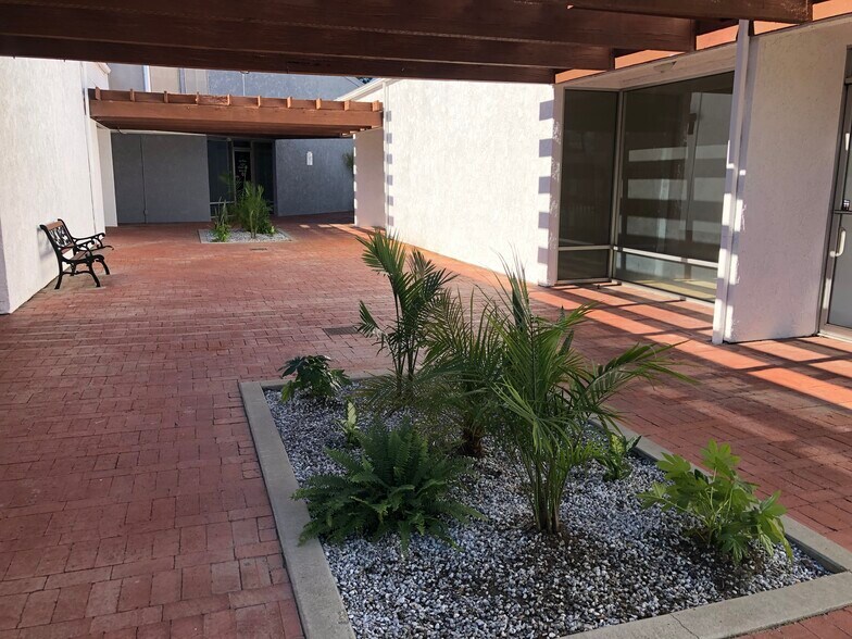 More Photos Of 1779 E Florida Ave, Hemet Office For Lease